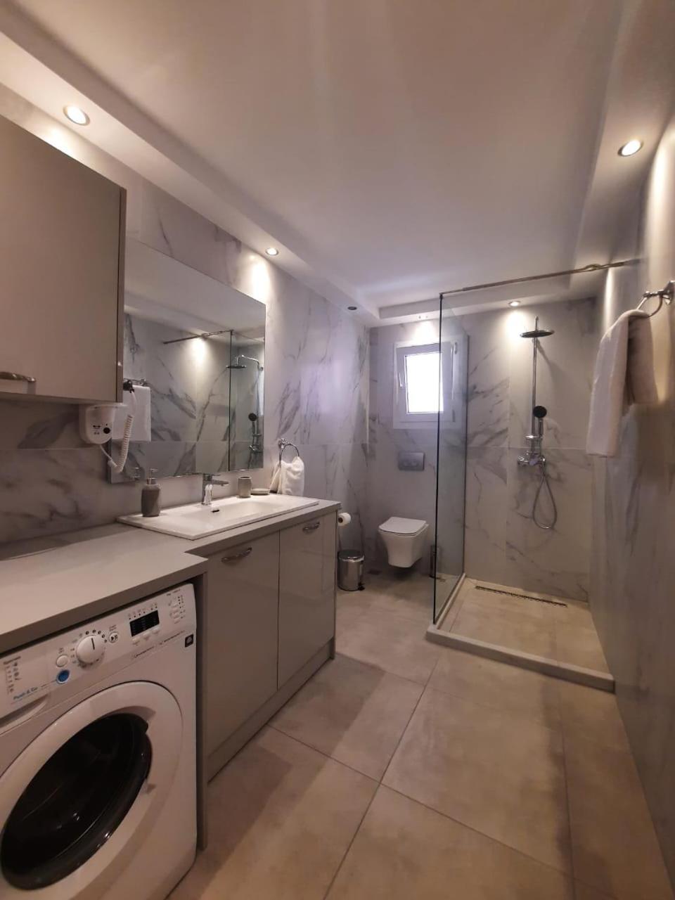 Petros Acharavi Apartment