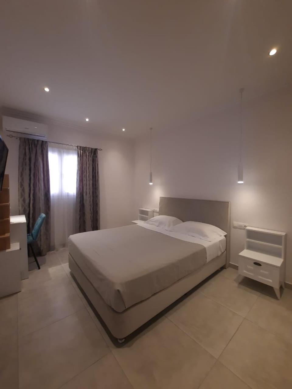 Petros Acharavi Apartment