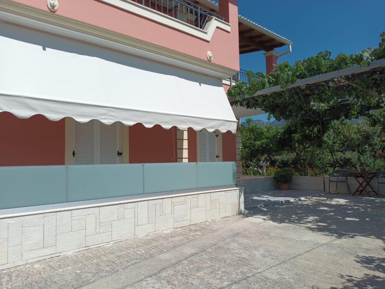Apartment Petros Acharavi